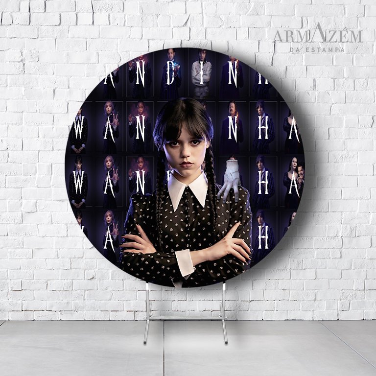 Painel De Festa Redondo Wandinha Em Tecido Helanca C/Elástico 1,50x1,50 - Imagem 3